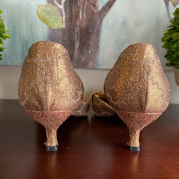 PRADA VINTAGE D’ORSAY KITTEN HEELS PUMPS GOLDEN BROCADE ICONIC BUCKLE SIZE 39.5 - Picture 5 of 17